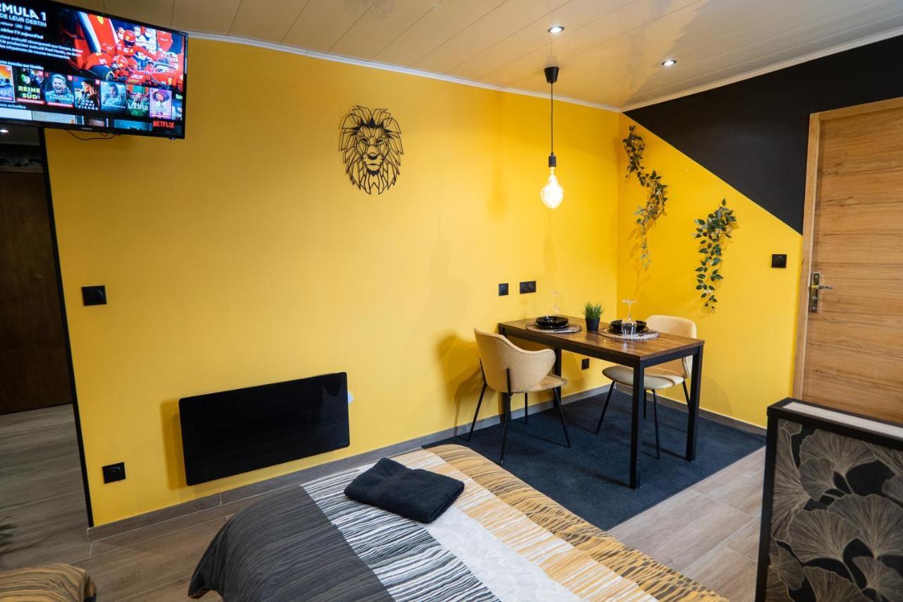 Trith-Saint-Leger Capstay Color Valenciennes & Netflix מראה חיצוני תמונה