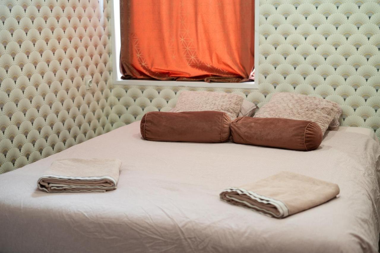 Trith-Saint-Leger Capstay Color Valenciennes & Netflix מראה חיצוני תמונה
